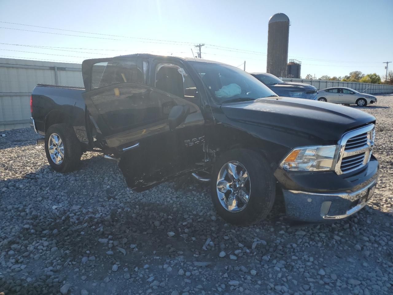 2017 Ram 1500 Slt - Image 4