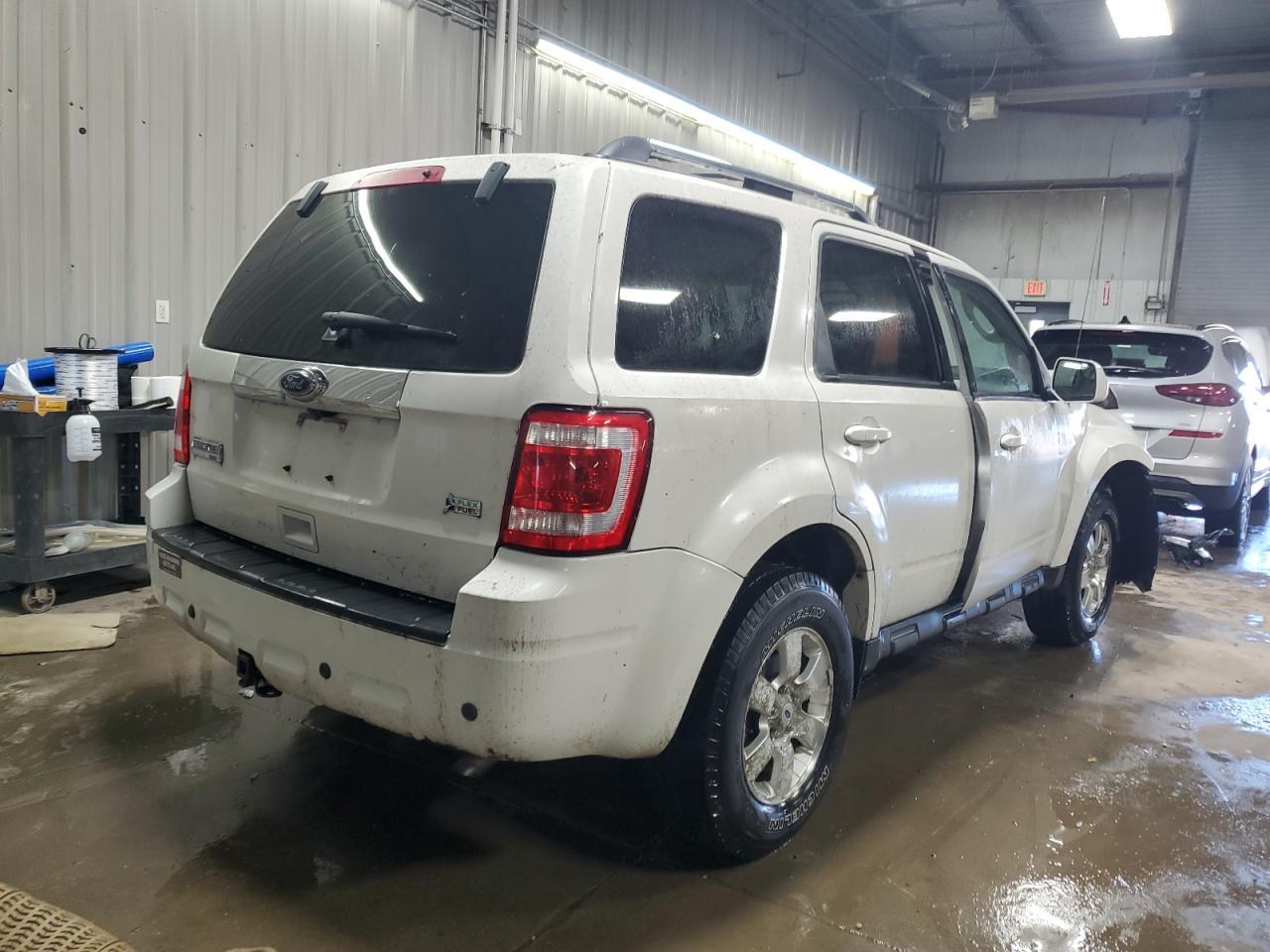 2010 Ford Escape Limited - Фото 3