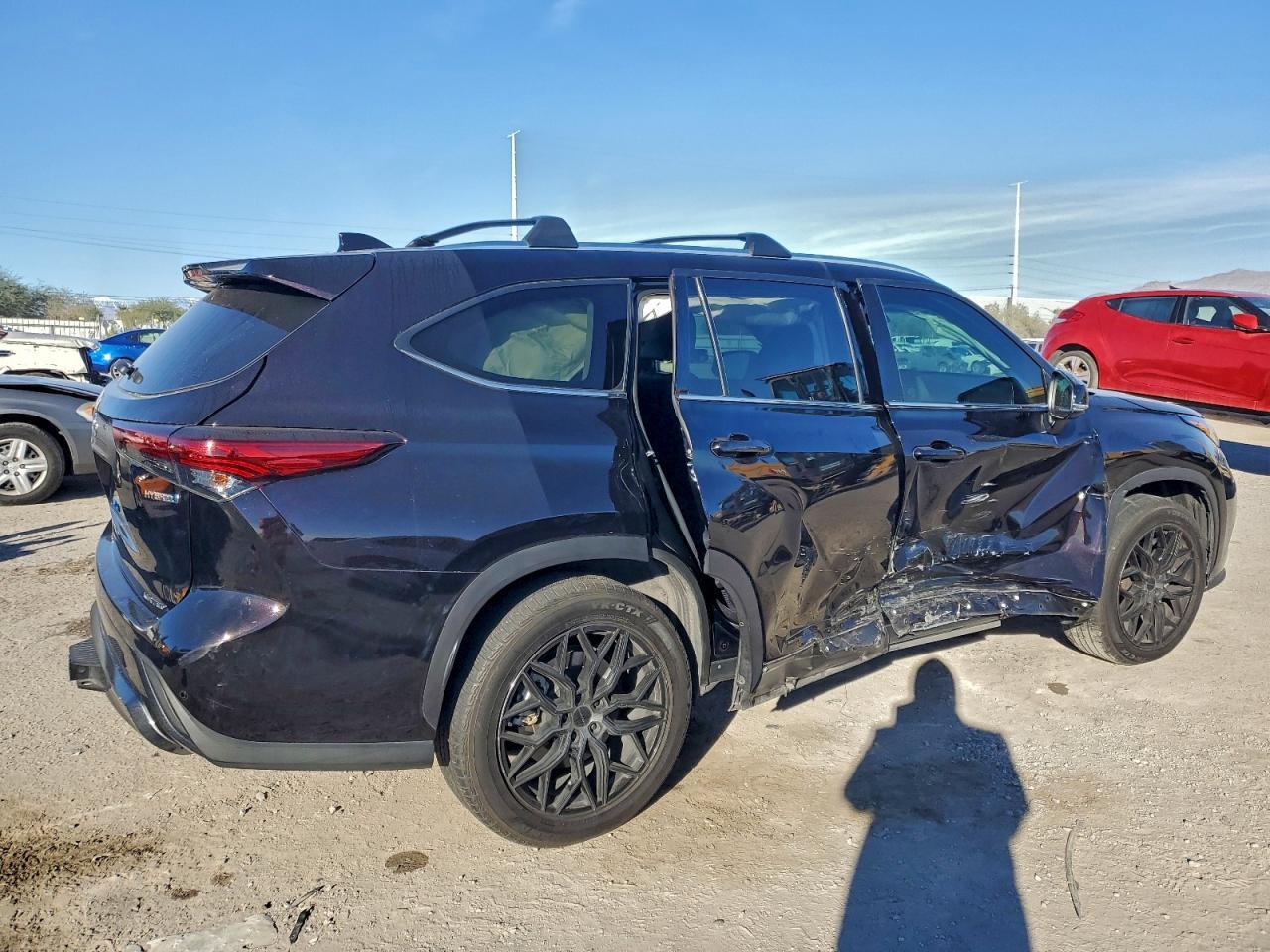 2022 Toyota Highlander Hybrid Limited - Фото 3