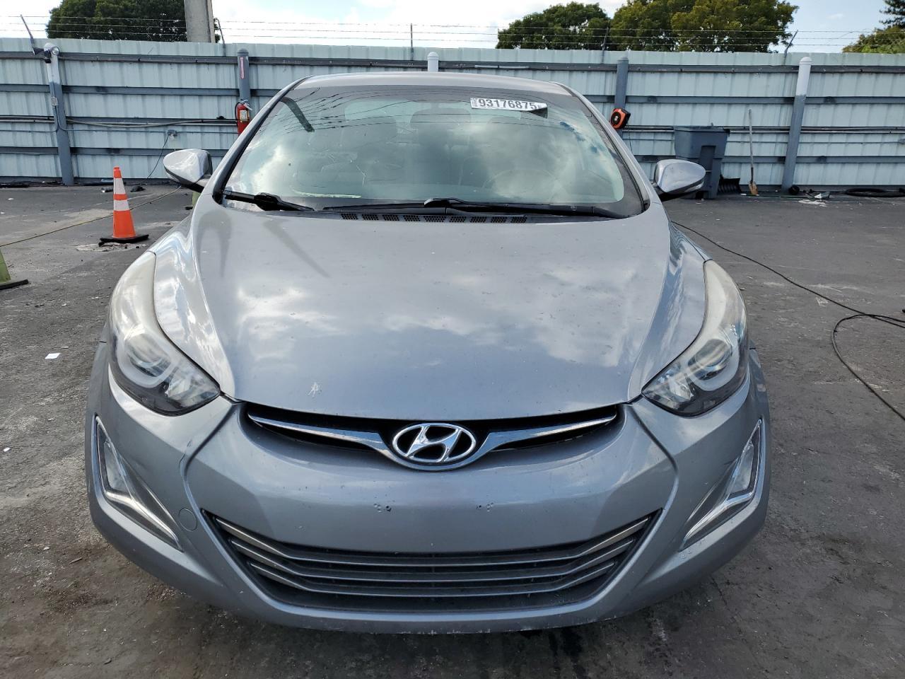 2015 Hyundai Elantra - Фото 5