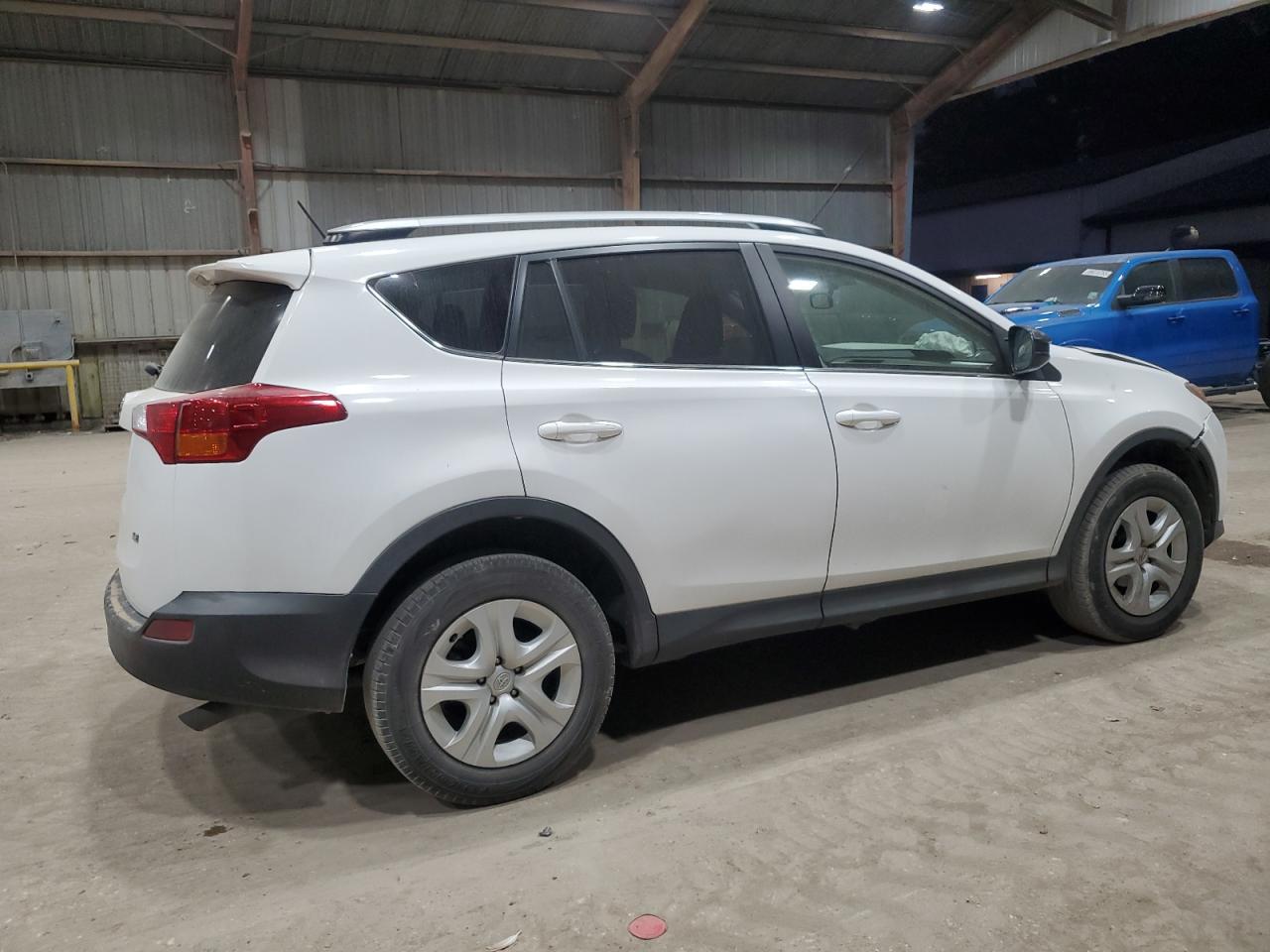 2015 Toyota Rav4 Le - Image 3