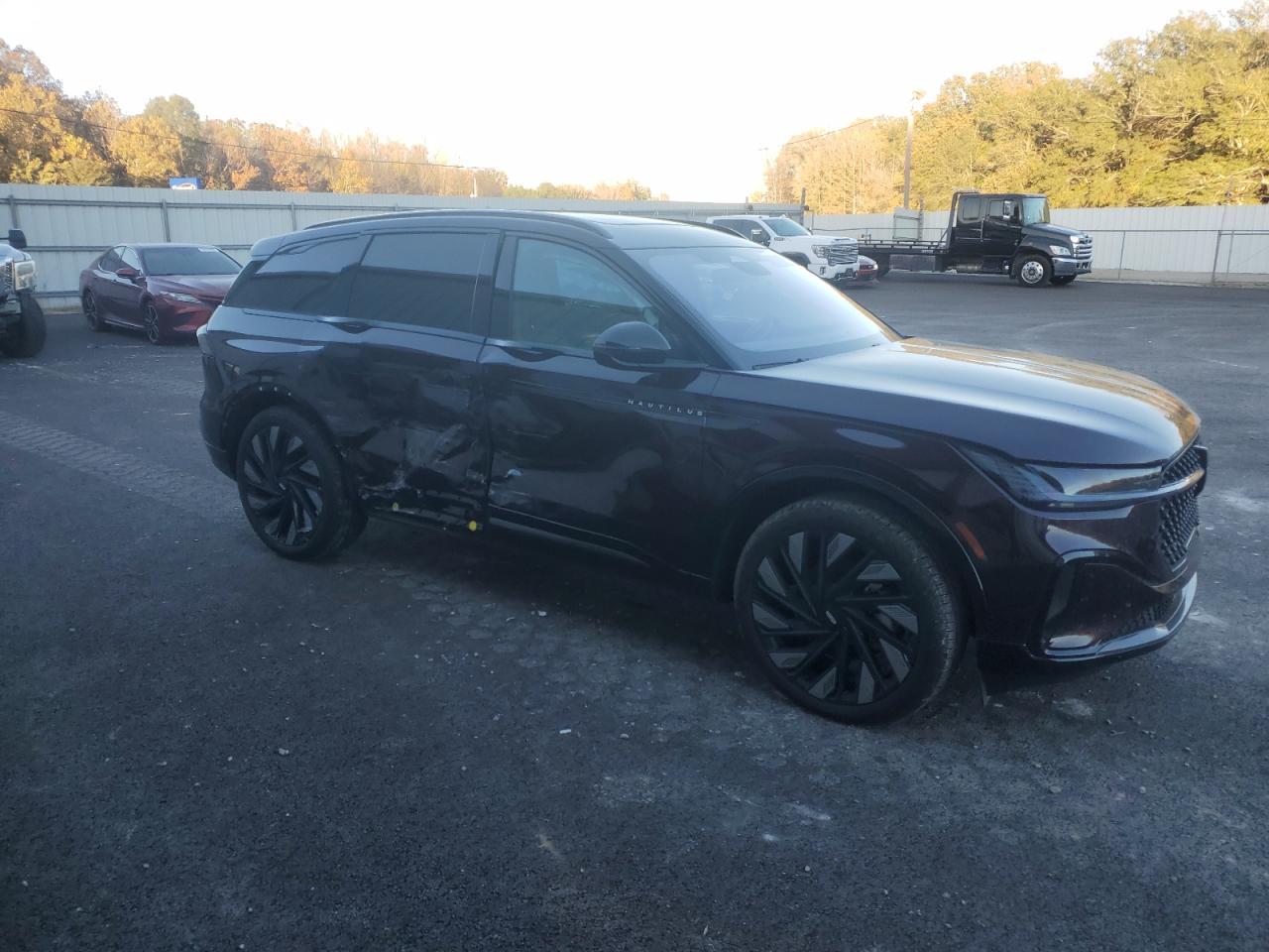 2025 Lincoln Nautilus Reserve - Фото 4