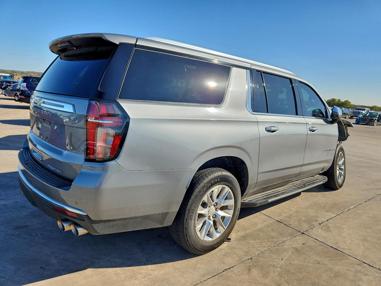 2023 Chevrolet Suburban K1500 Premier - Image 3