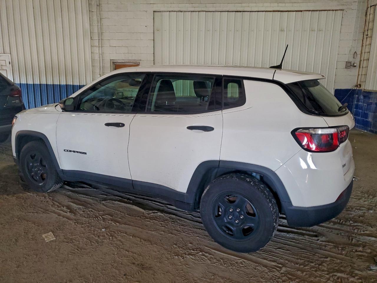 2020 Jeep Compass Sport - Фото 2