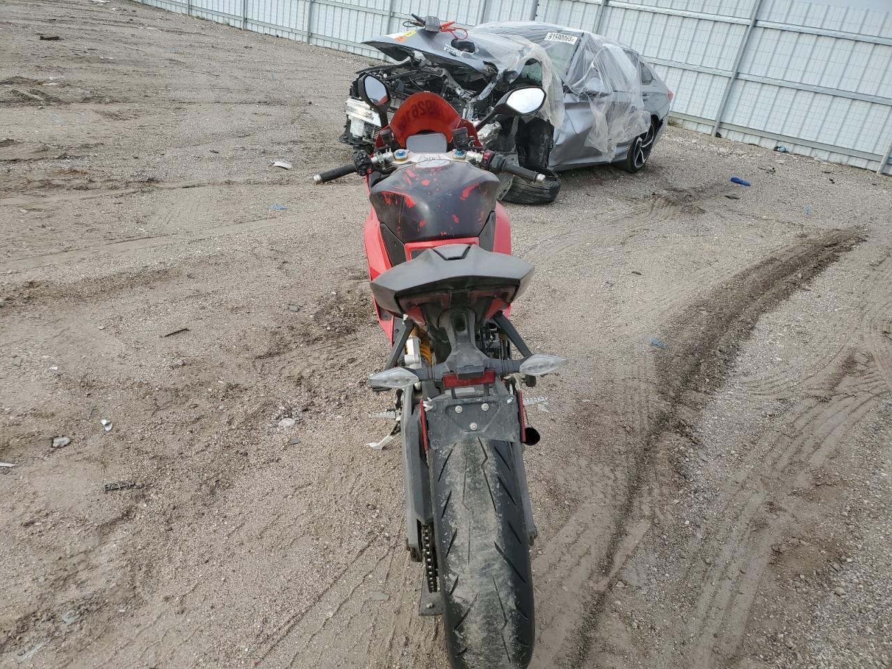 2025 Ducati Panigale V2 - Image 4