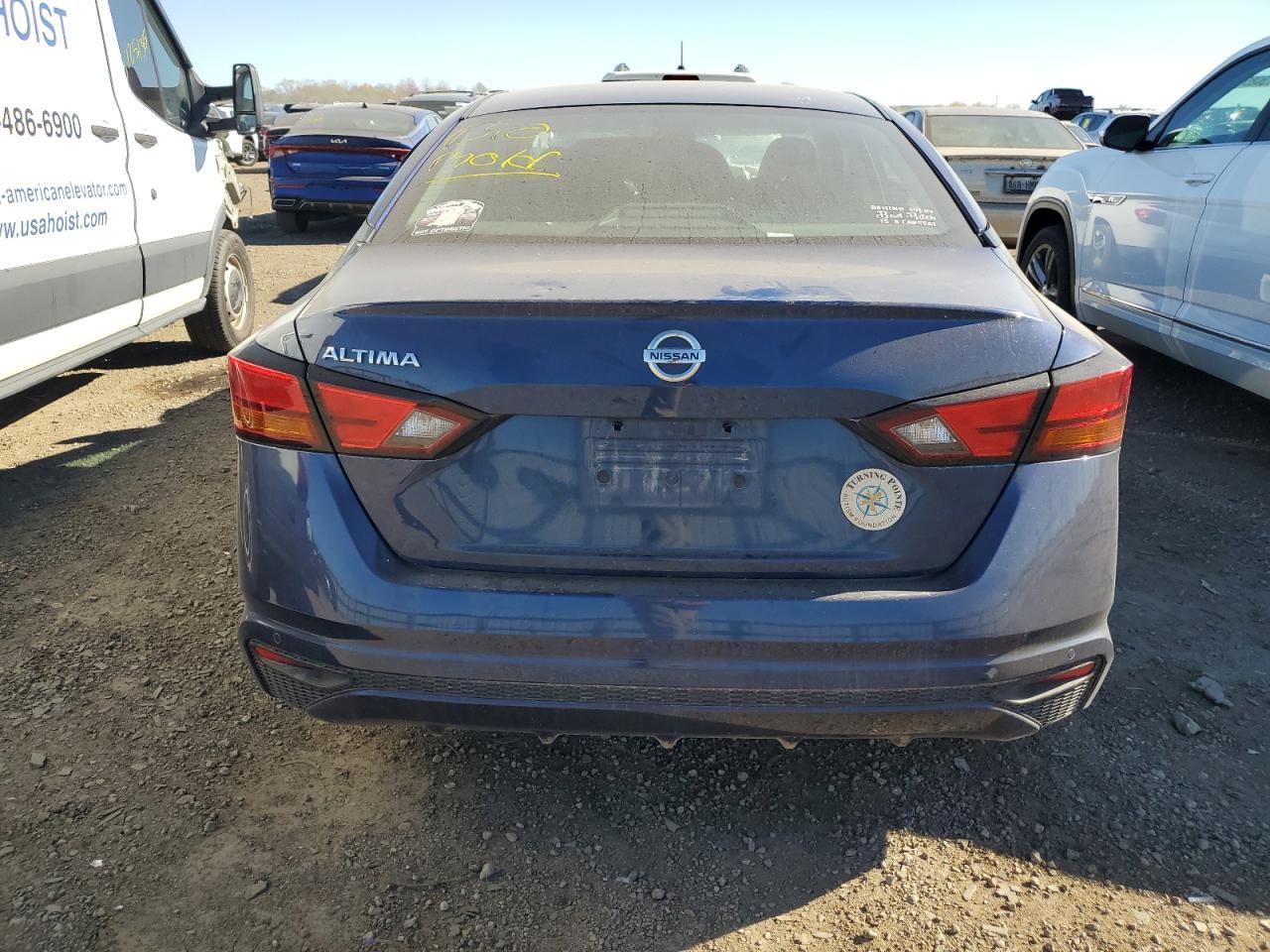 2021 Niss Altima - Фото 6