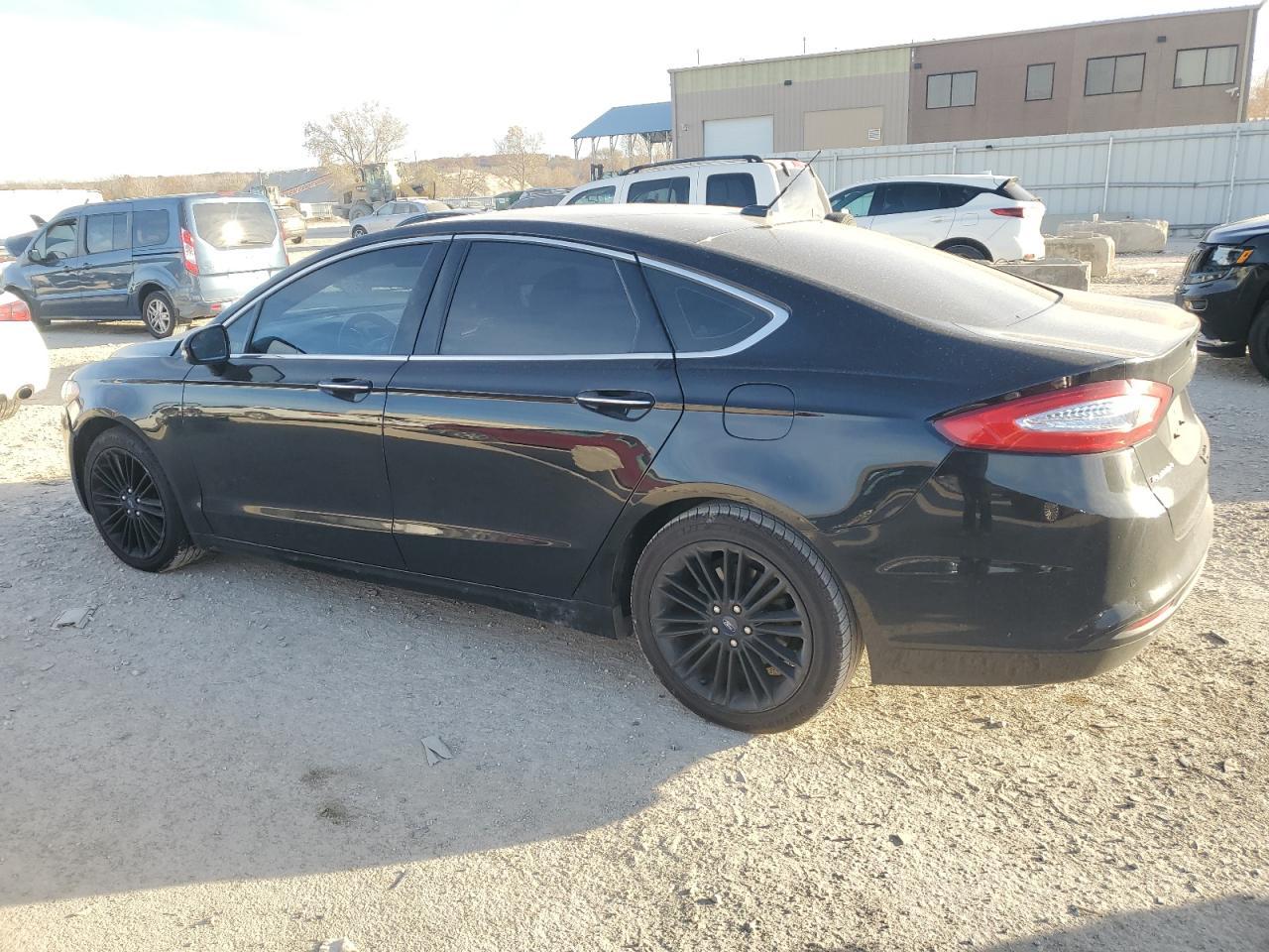2016 Ford Fusion Se - Фото 2