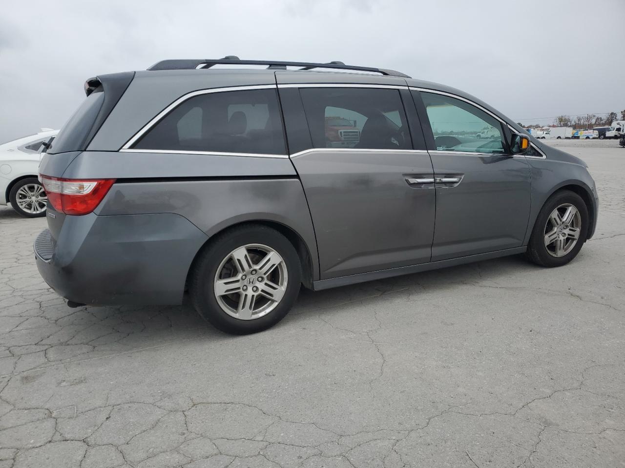 2012 Honda Odyssey Touring - Фото 3