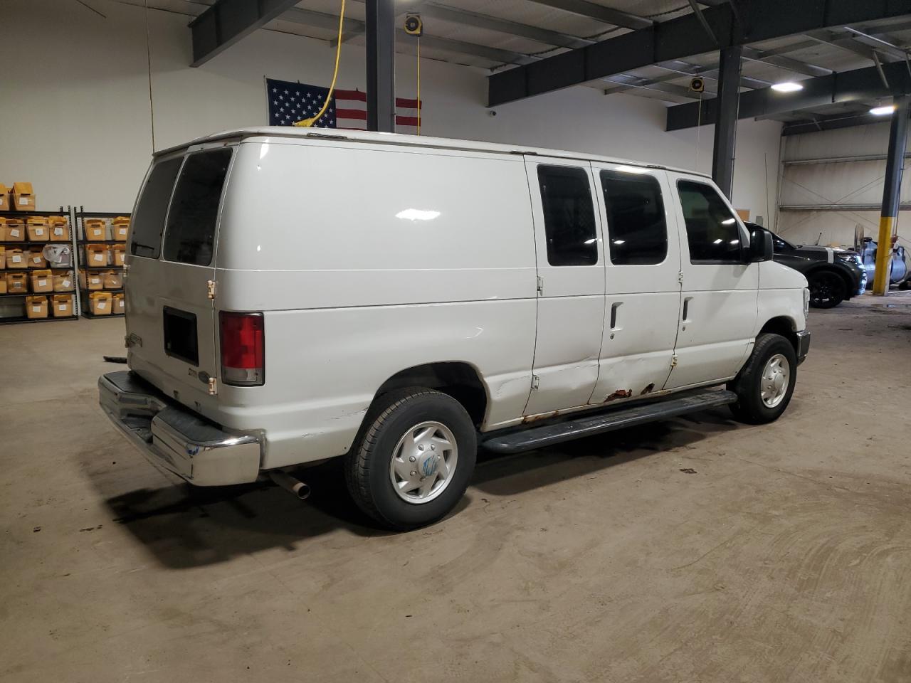 2009 Ford Econoline E250 Van - Image 3
