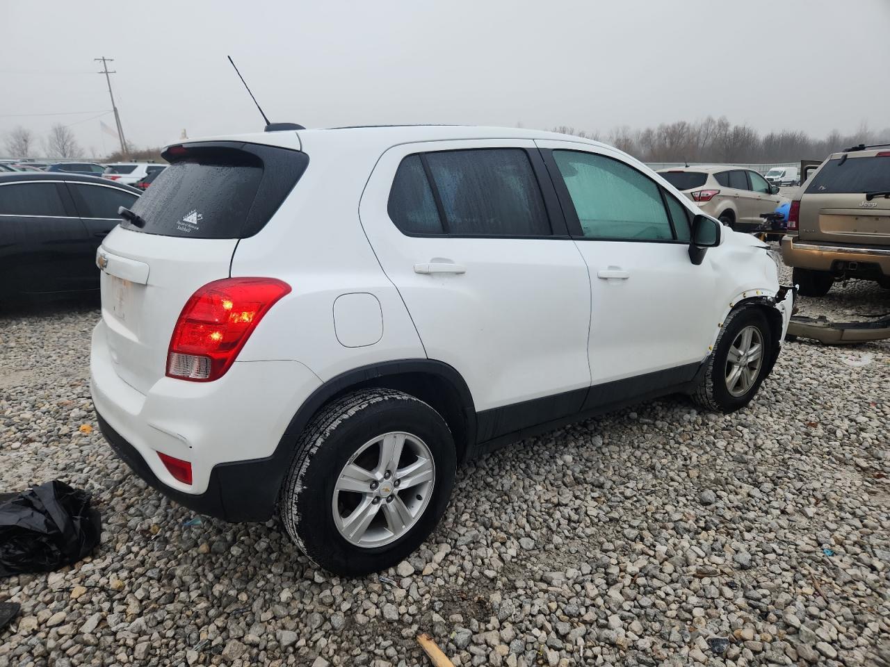 2020 Chevrolet Trax Ls - Фото 3