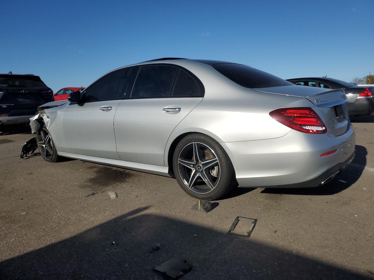 2020 Mercedes-Benz E 350 - Фото 2