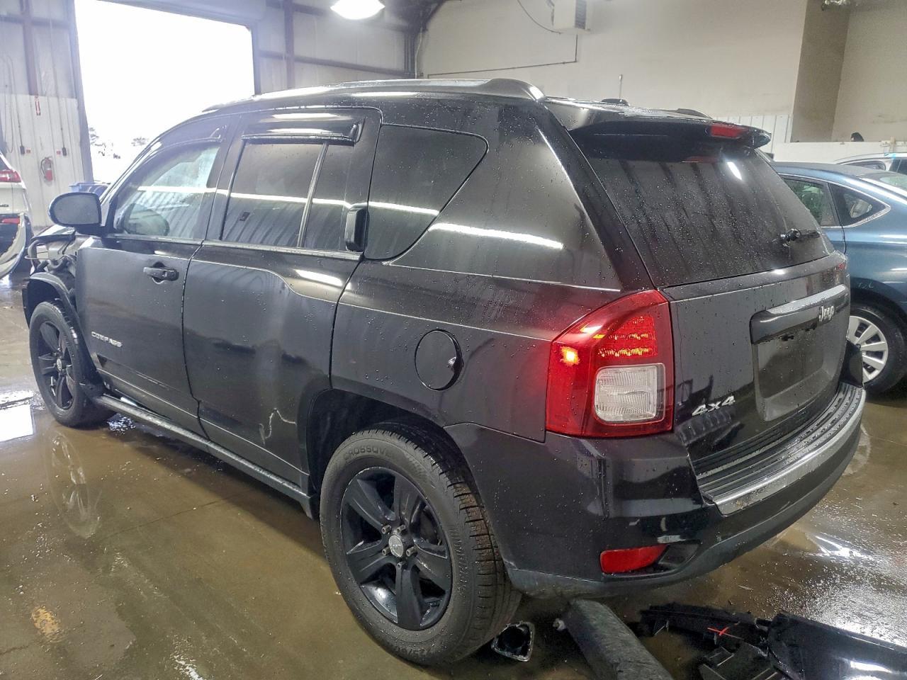 2016 Jeep Compass Latitude - Фото 2