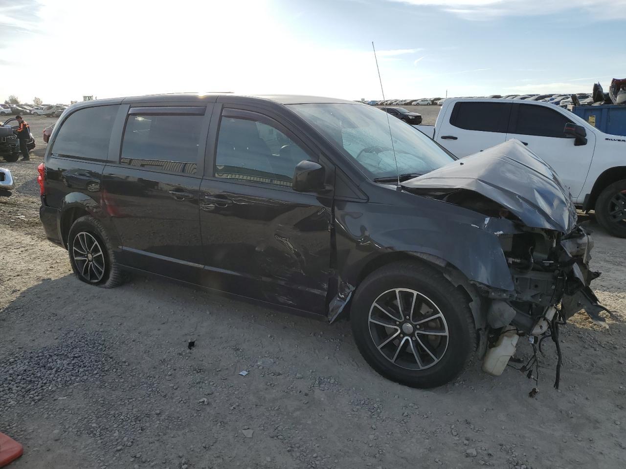 2019 Dodge Grand Caravan Sxt - Image 4