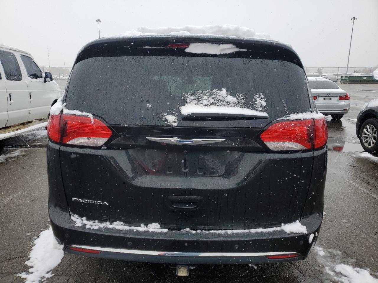 2018 Chrysler Pacifica Touring L - Фото 6