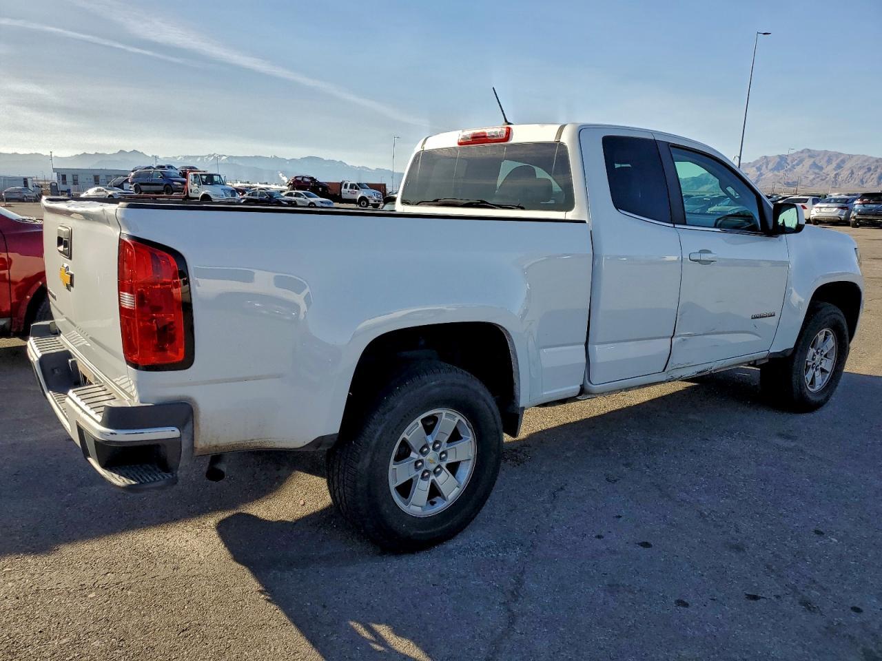 2019 Chevrolet Colorado - Image 3