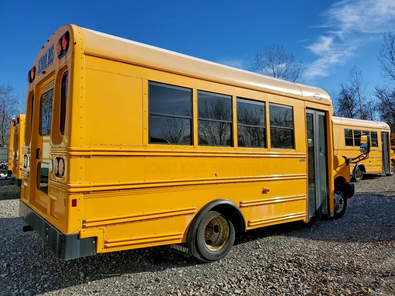 2015 Chevrolet Express School Bus - Фото 4