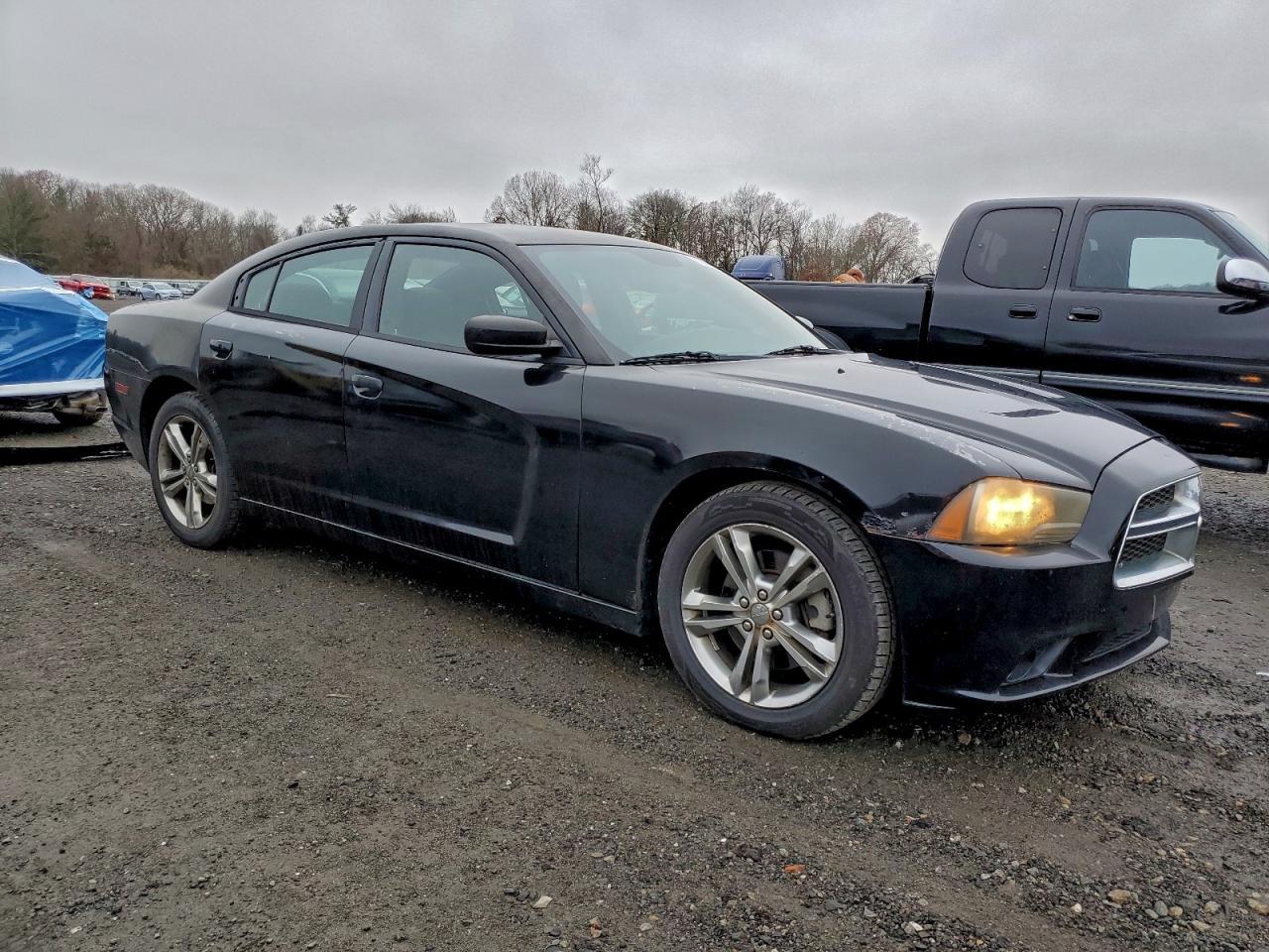 2013 Dodge Charger Sxt - Image 4
