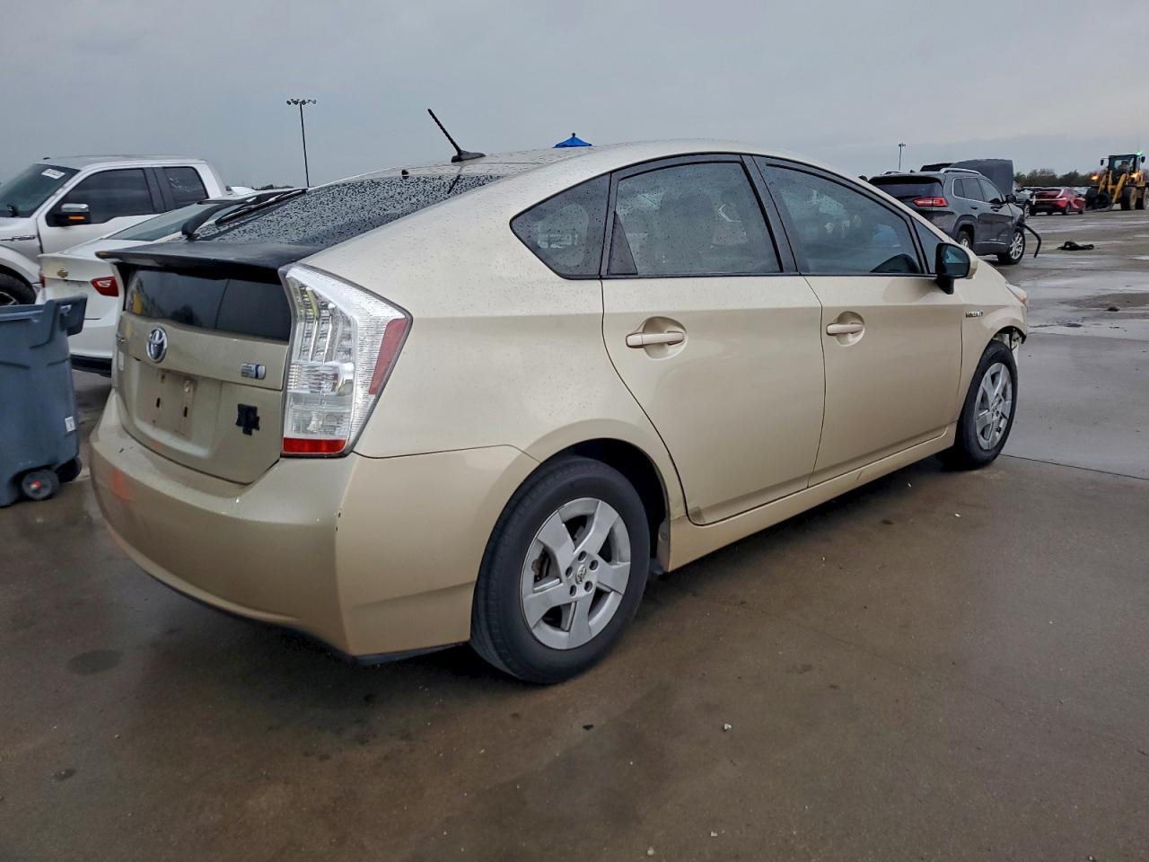 2011 Toyota Prius - Фото 3