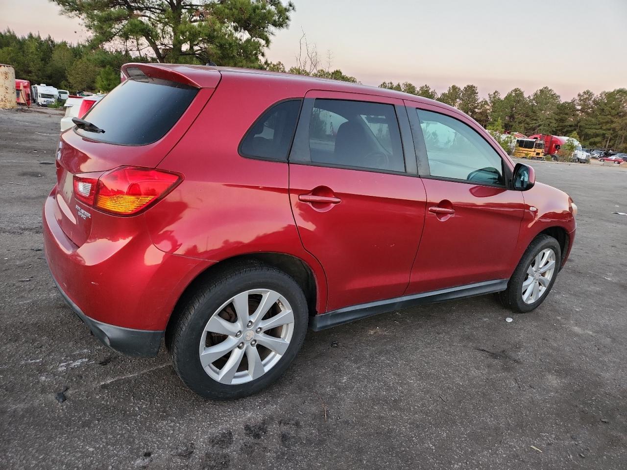 2015 Mitsubishi Outlander Sport Es - Image 3