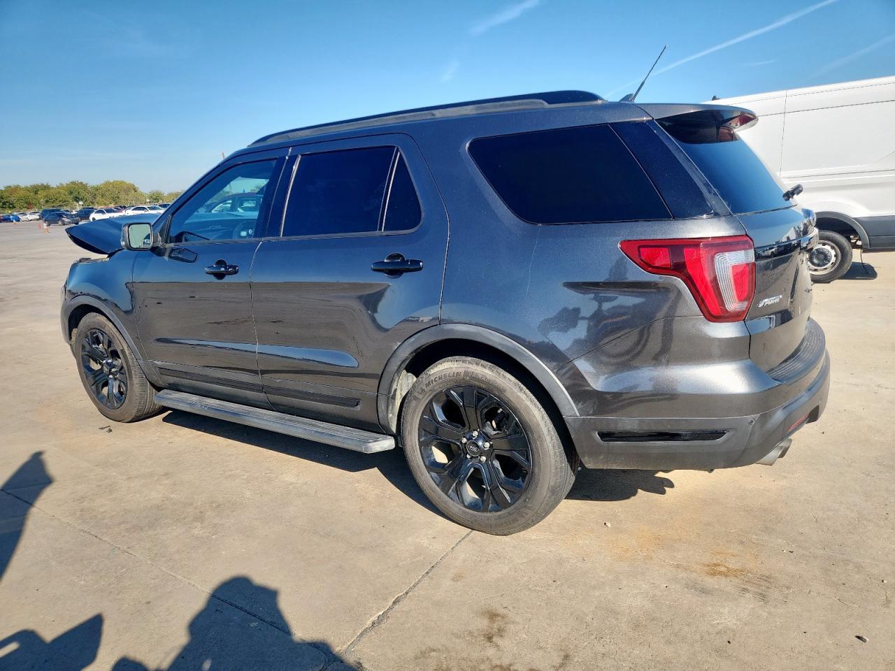 2019 Ford Explorer Sport - Фото 2