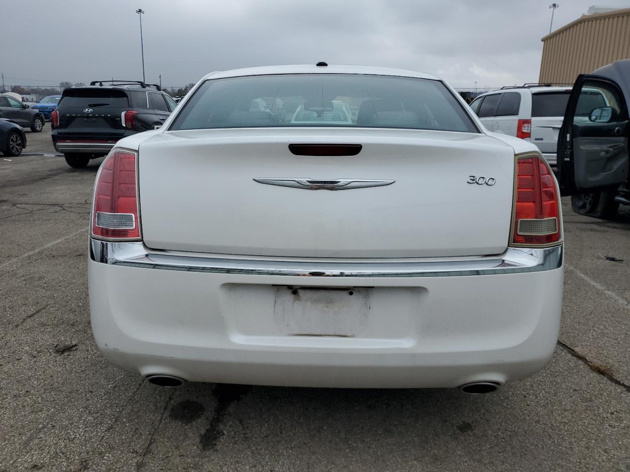 2011 Chrysler 300 - Фото 6