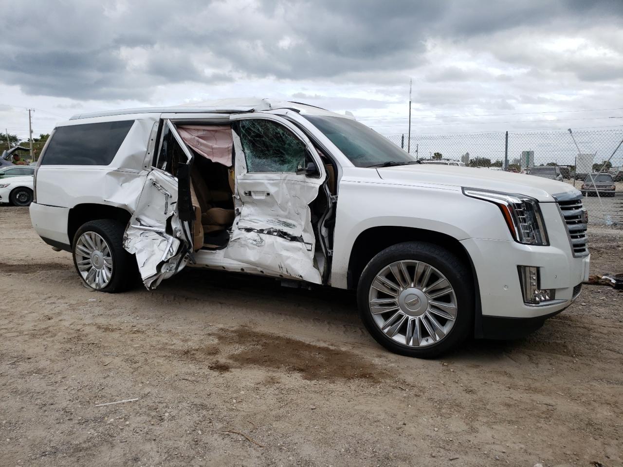2019 Cadillac Escalade Esv Platinum - Фото 4