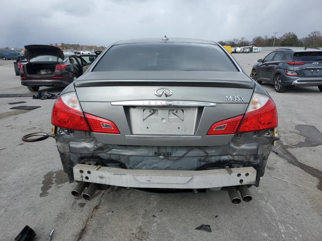 2010 Infiniti M35 Base - Фото 6