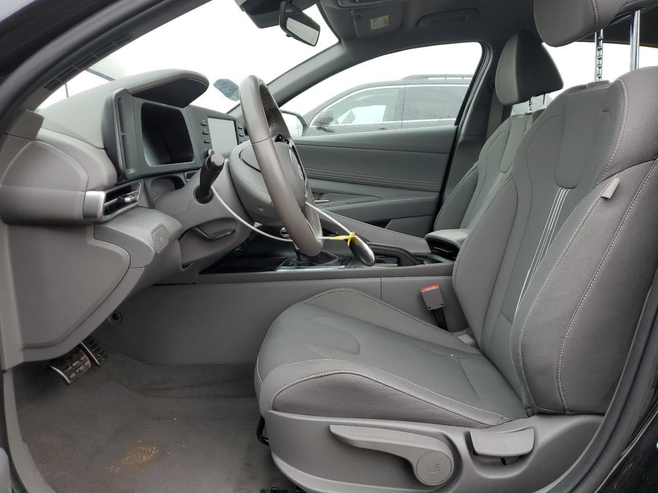 2025 Hyundai Elantra Sel Sport - Фото 7