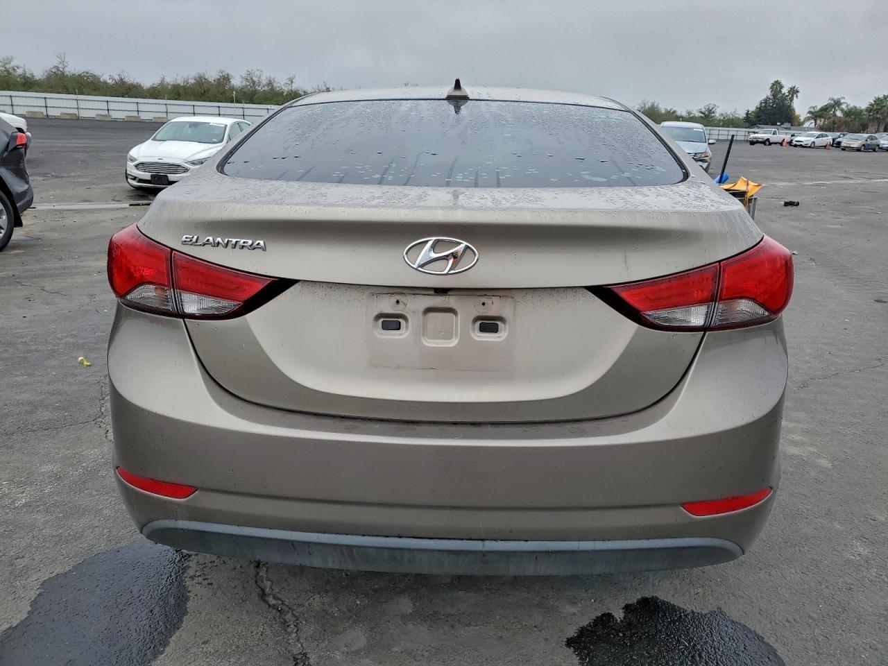 2016 Hyundai Elantra Se - Фото 6