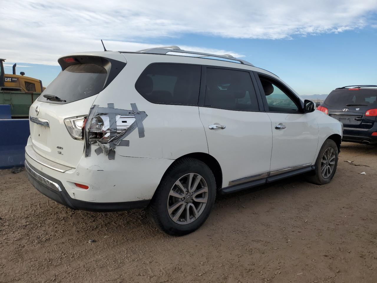 2015 Nissan Pathfinder S - Фото 3