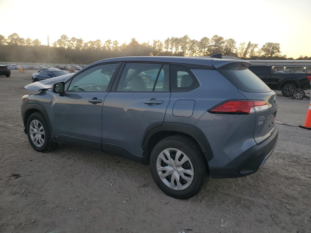 2023 Toyota Corolla Cross L - Фото 2