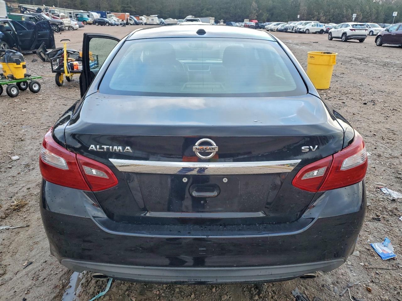2018 Nissan Altima 2.5 - Image 6