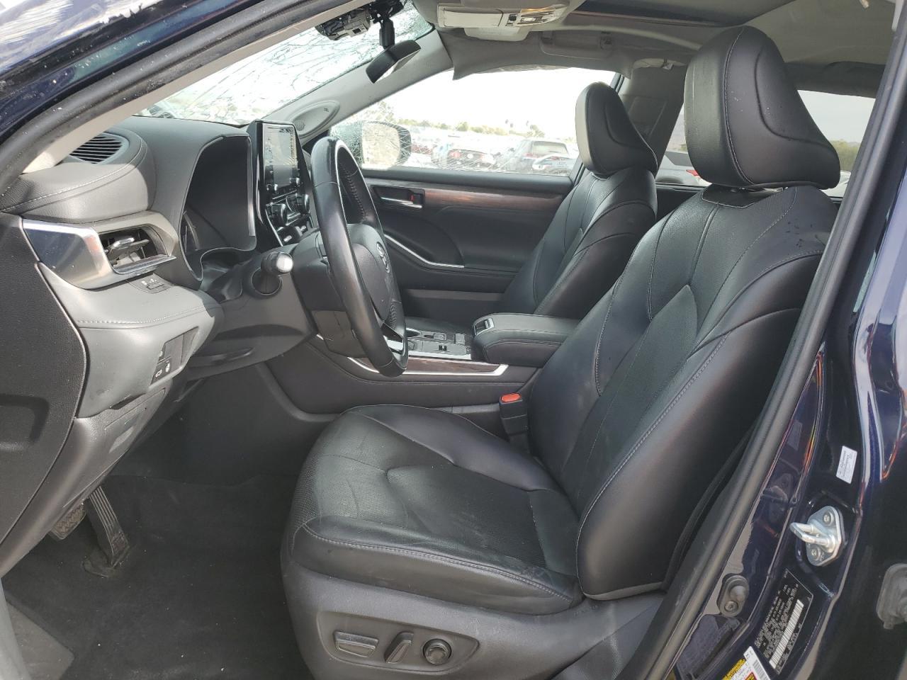 2022 Toyota Highlander Limited - Image 7