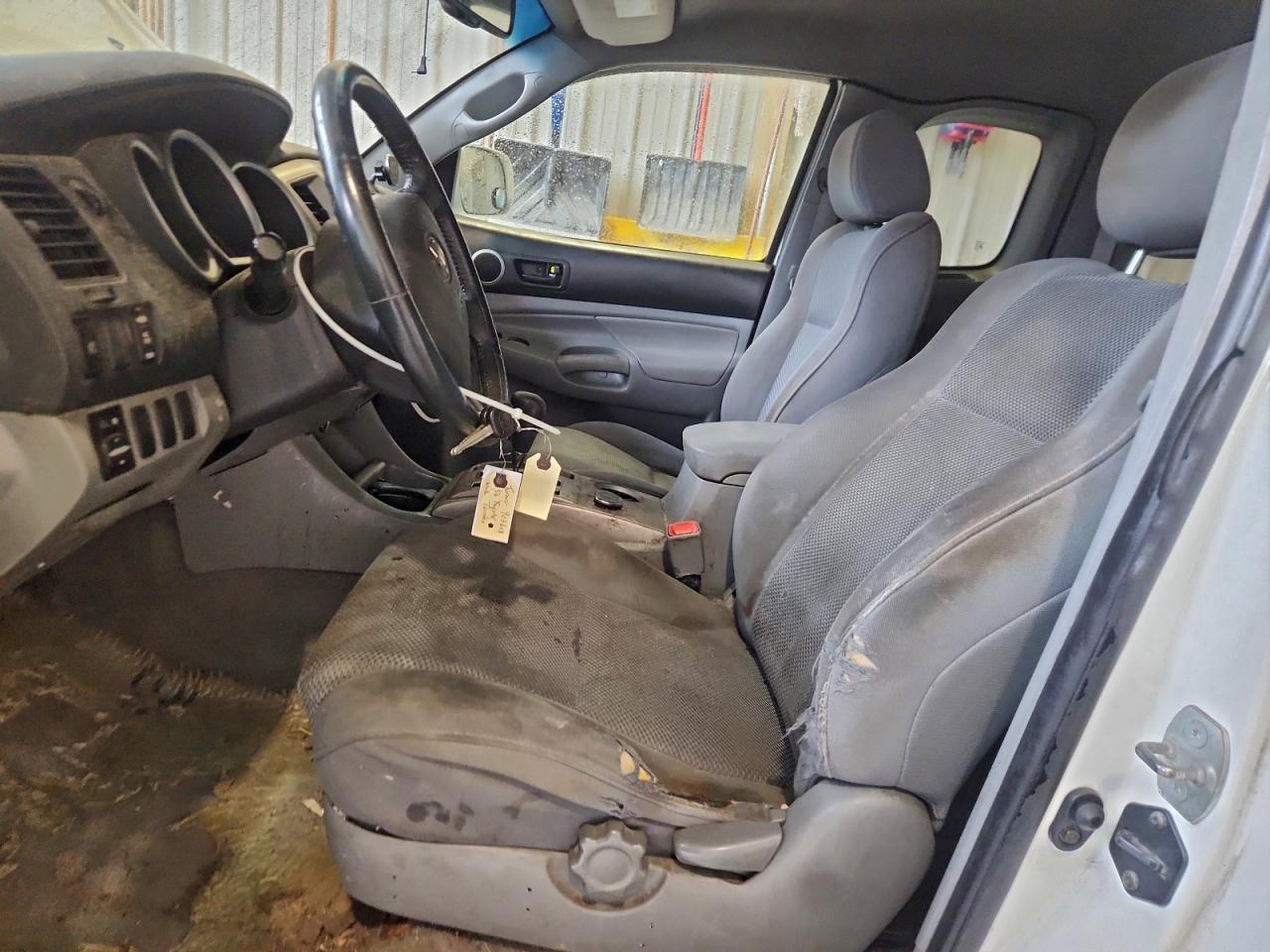 2006 Toyota Tacoma V6 - Image 7