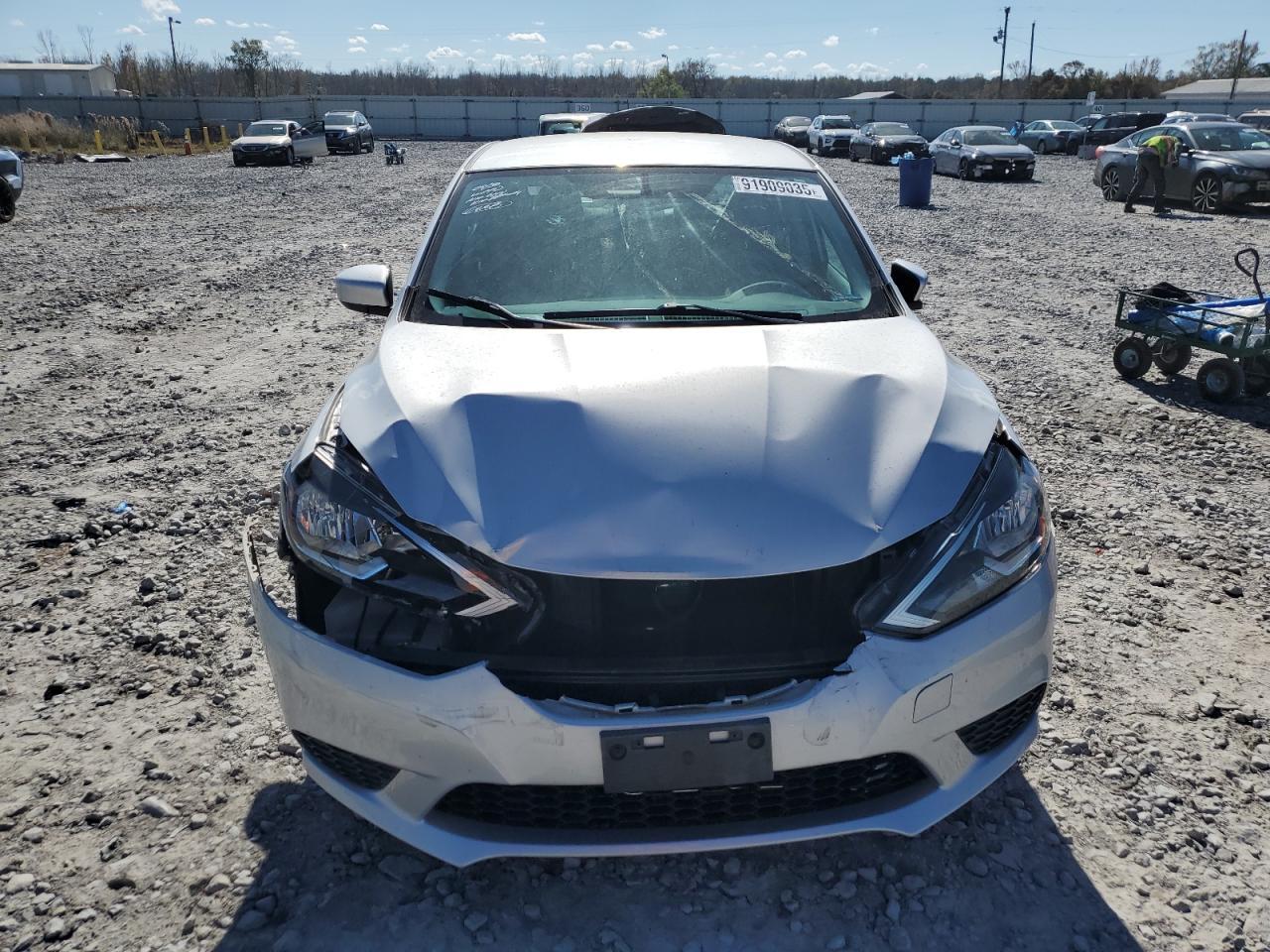 2017 Nissan Sentra S - Image 5