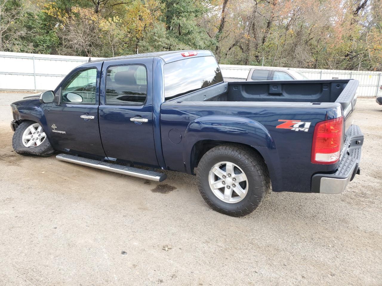 2011 GMC Sierra - Фото 2