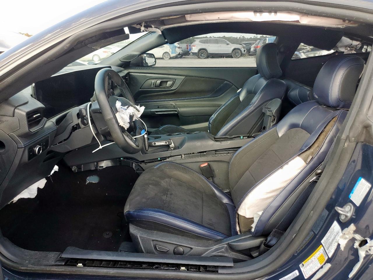 2024 Ford Mustang Dark Horse - Image 7