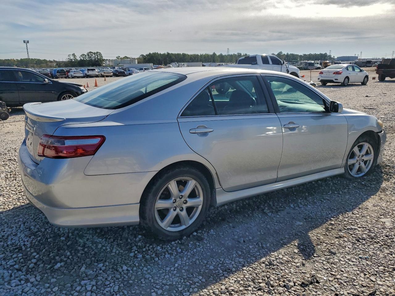 2007 Toyota Camry Le - Фото 3