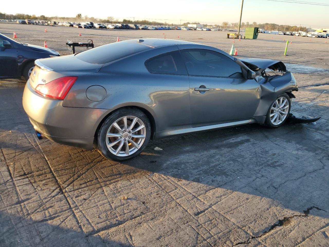 2013 Infiniti G37 - Image 3