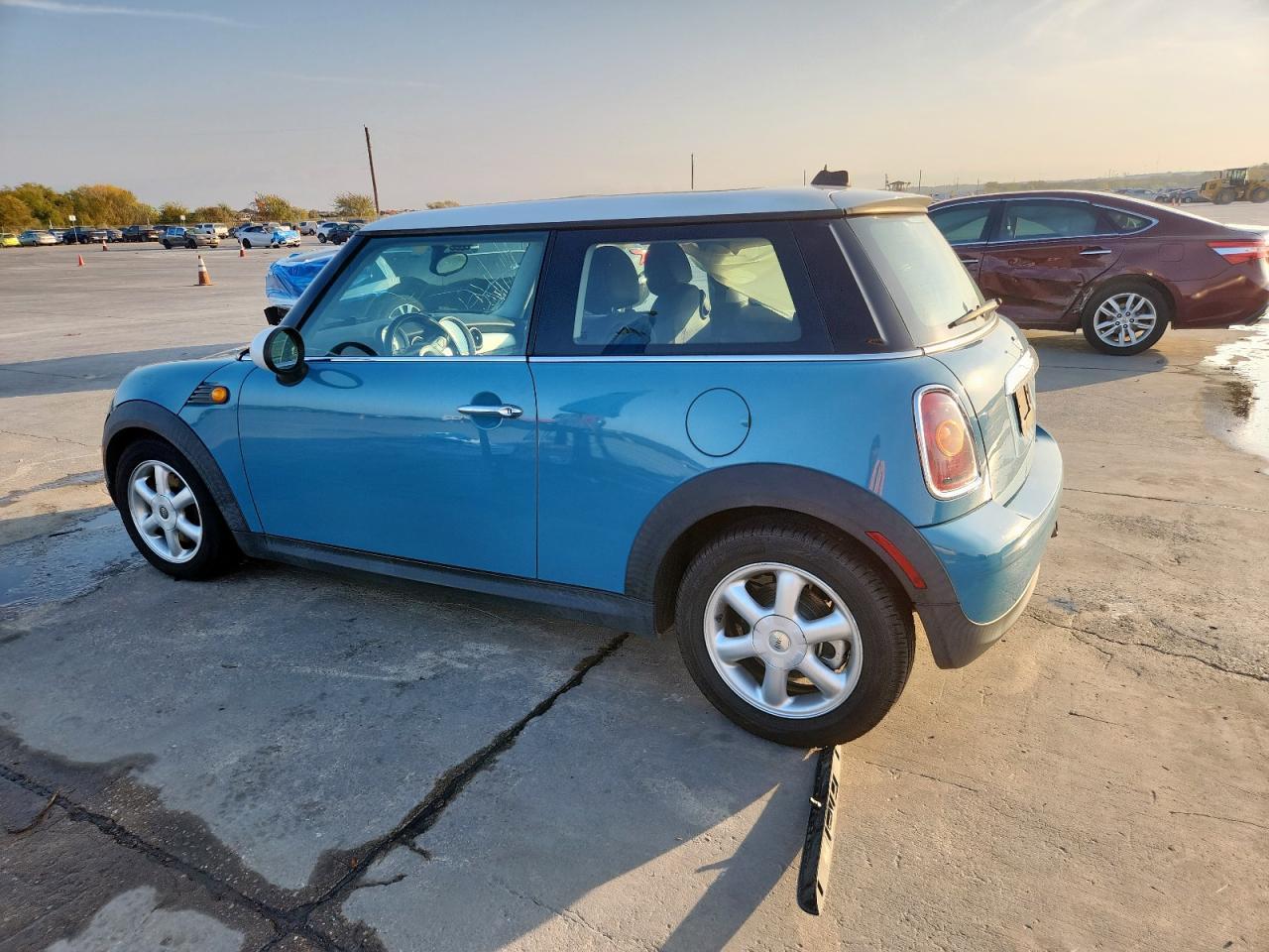 2009 Mini Cooper - Image 2