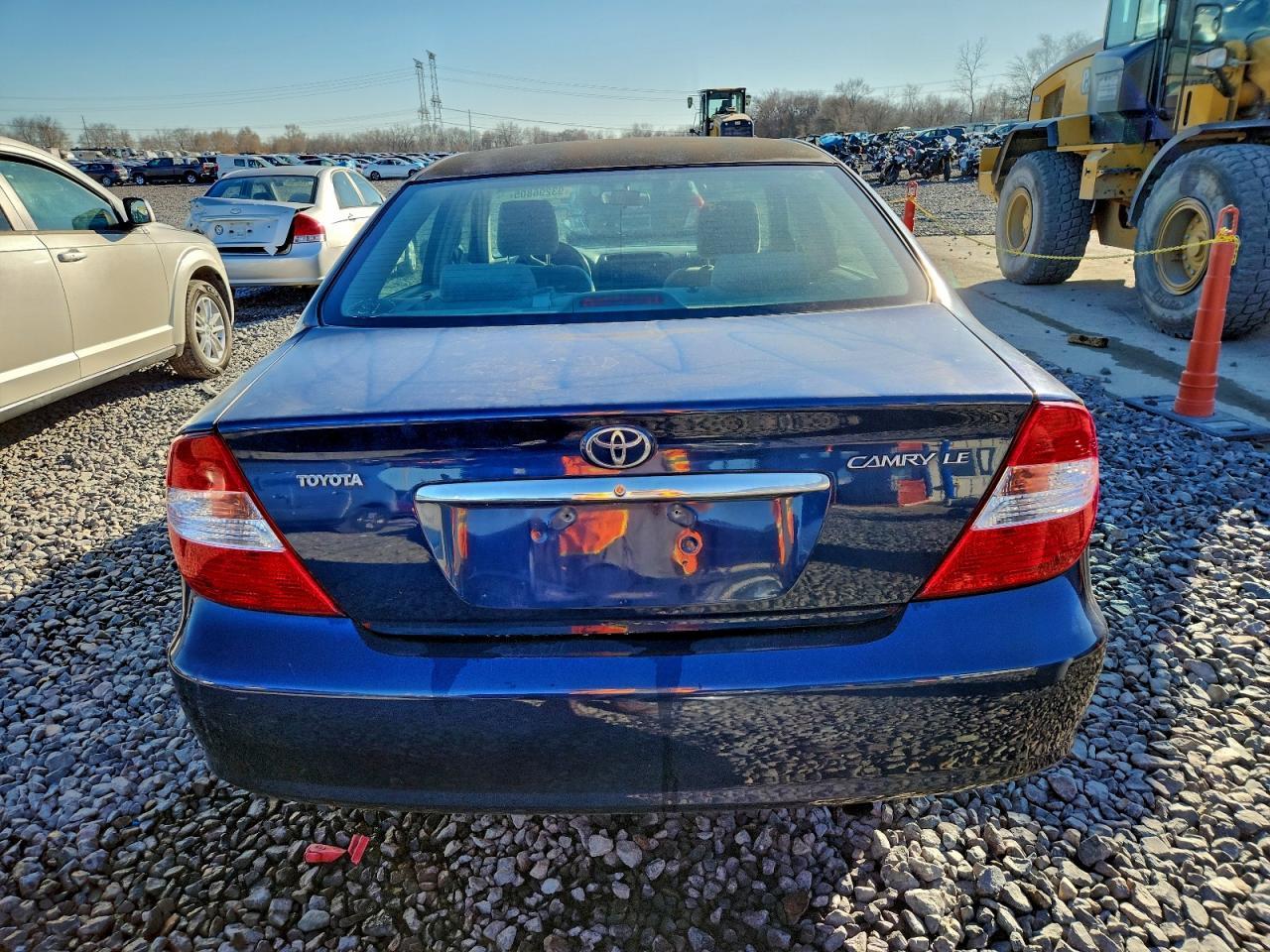 2004 Toyota Camry Le - Image 6