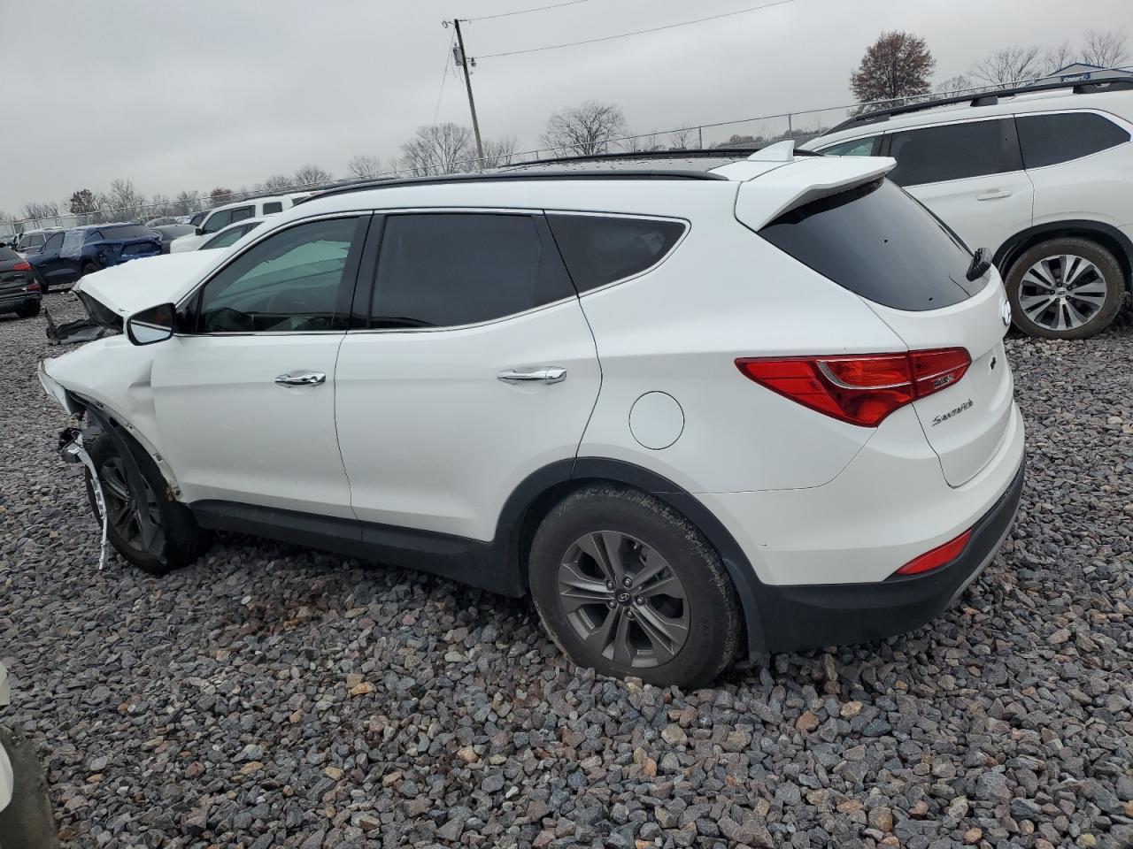 2015 Hyundai Santa Fe Sport - Image 2