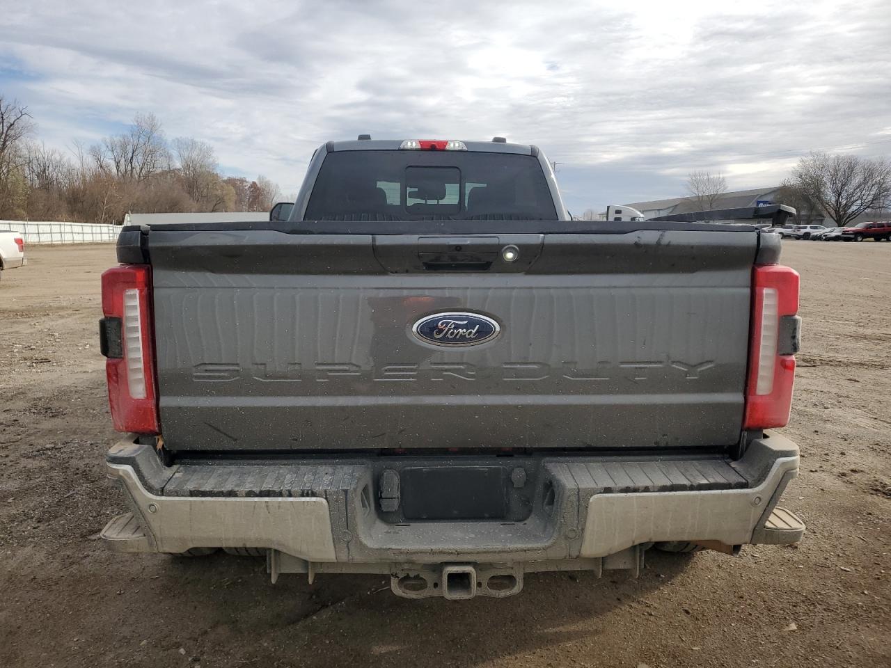 2026 Ford F350 Super Duty - Фото 6