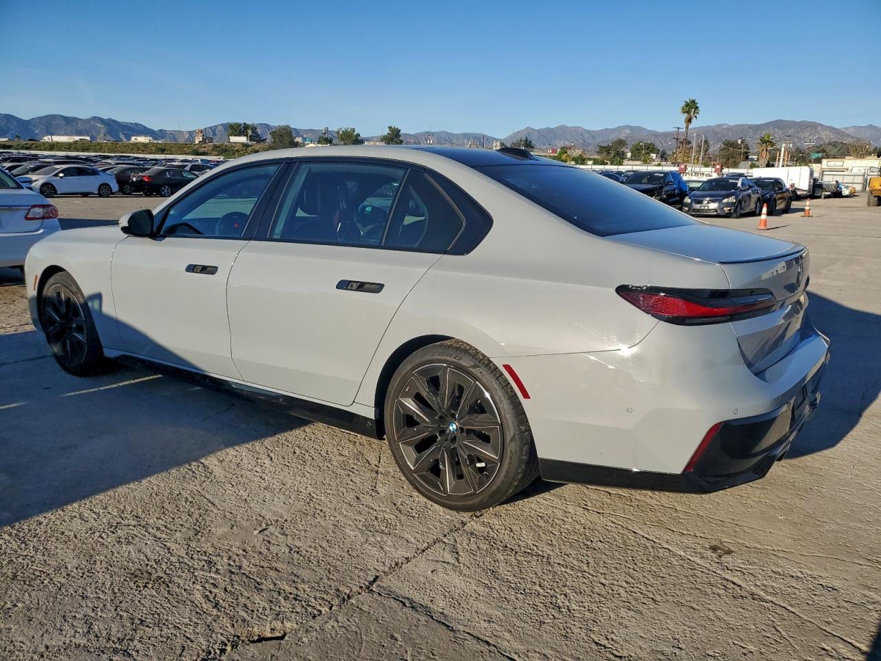 2024 BMW 740 I - Фото 2