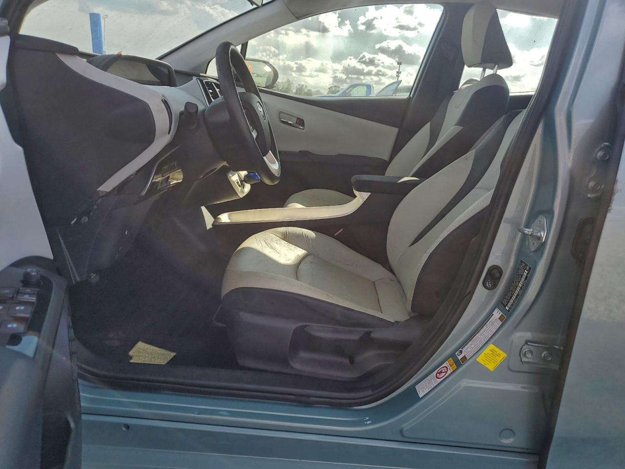 2016 Toyota Prius - Фото 7