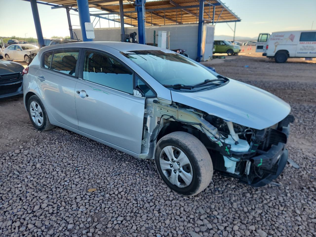 2017 Kia Forte Lx - Фото 4