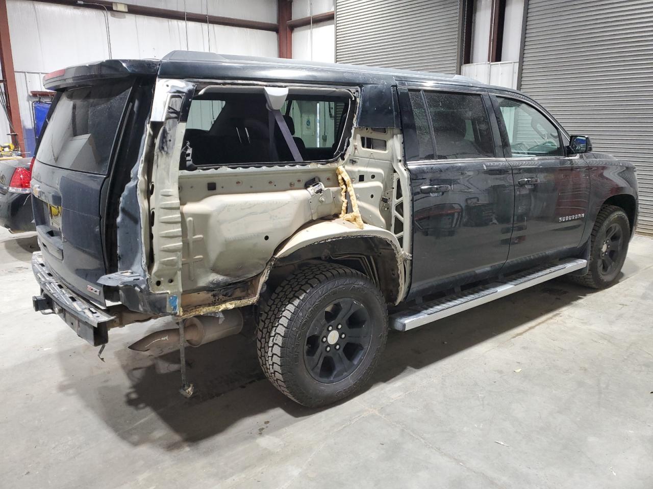 2016 Chevrolet Suburban K1500 Lt - Фото 3