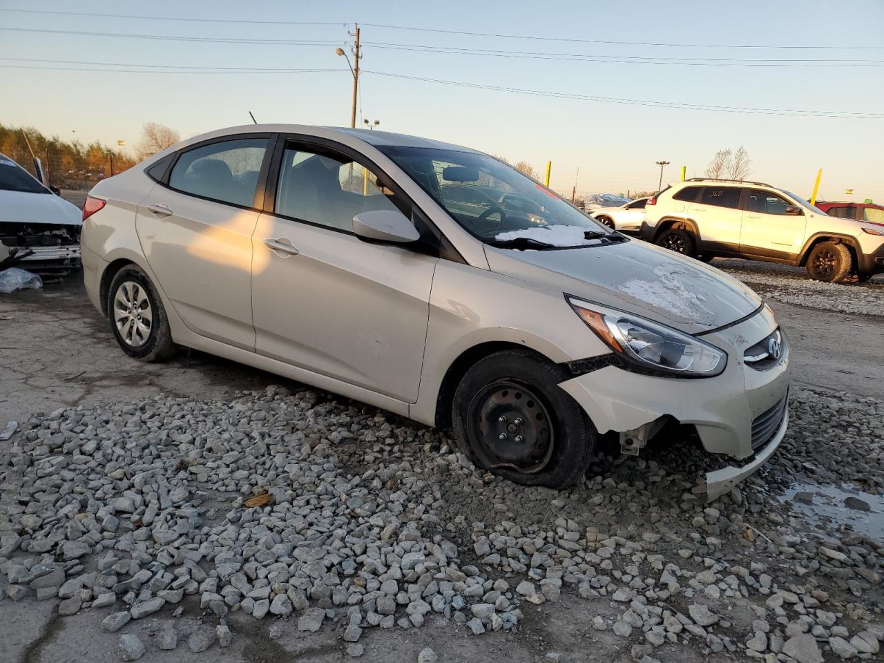 2017 Hyundai Accent Se - Фото 4