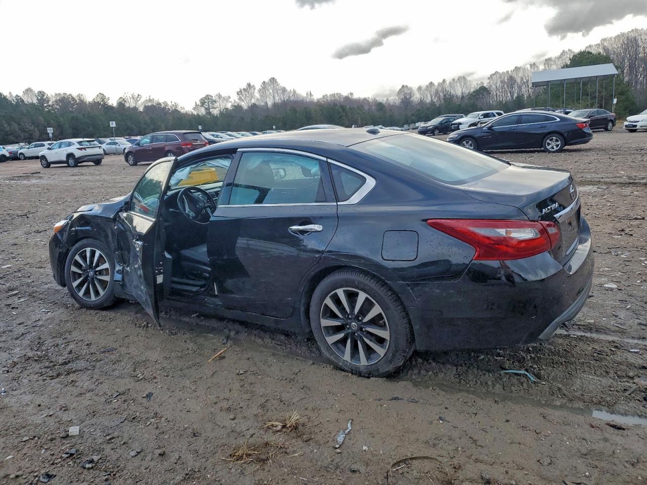 2018 Nissan Altima 2.5 - Image 2