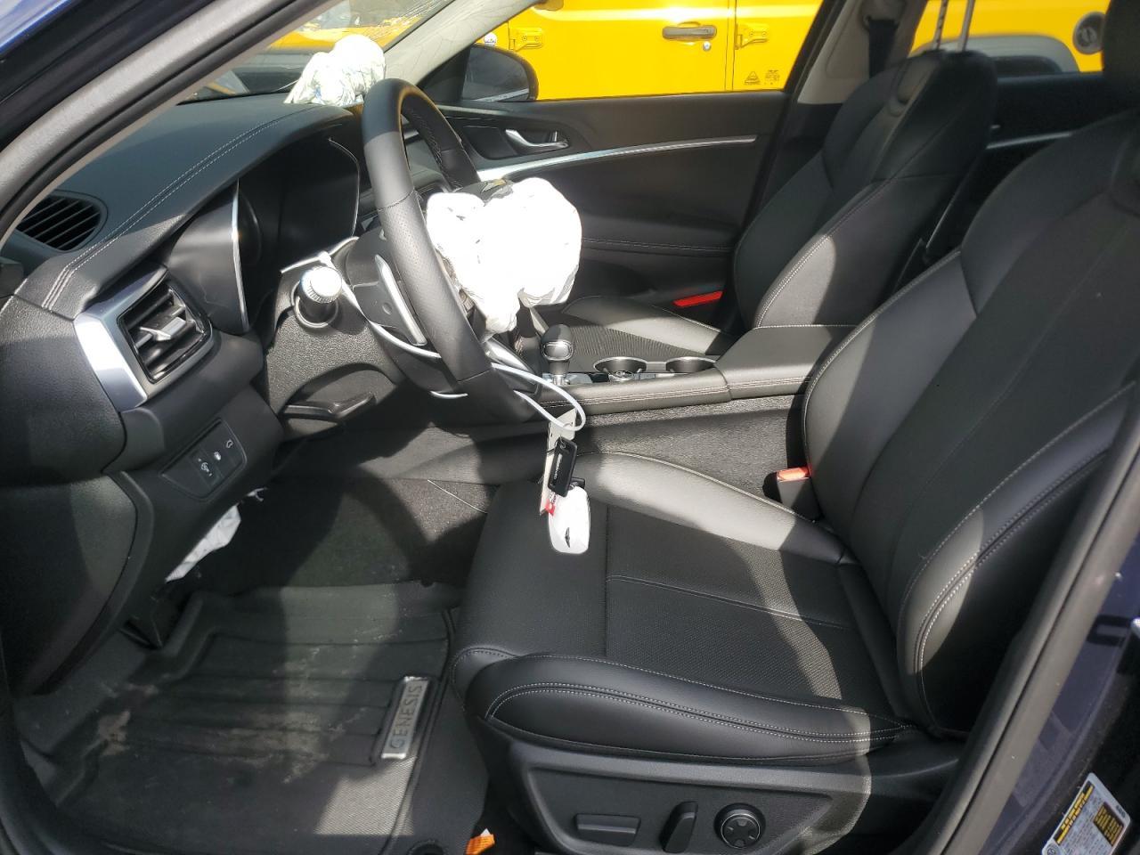 2026 Genesis G70 - Image 7